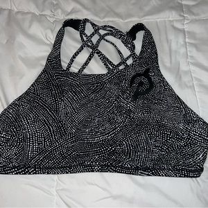 Lululemon. Size 10. Black and white splatter invigorate bra